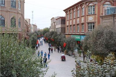疫情爆发前的喀什街头。受访者供图